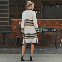 Load image into Gallery viewer, Long-Length Printed Cardigan